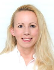 Dr. med. Susanne Hüttinger ist Fachärztin für Plastische und Ästhetische Chirurgie, Fachärztin für Chirurgie in der Praxis Schillerstrasse im Zentrum von Frankfurt am Main, Deutschland.